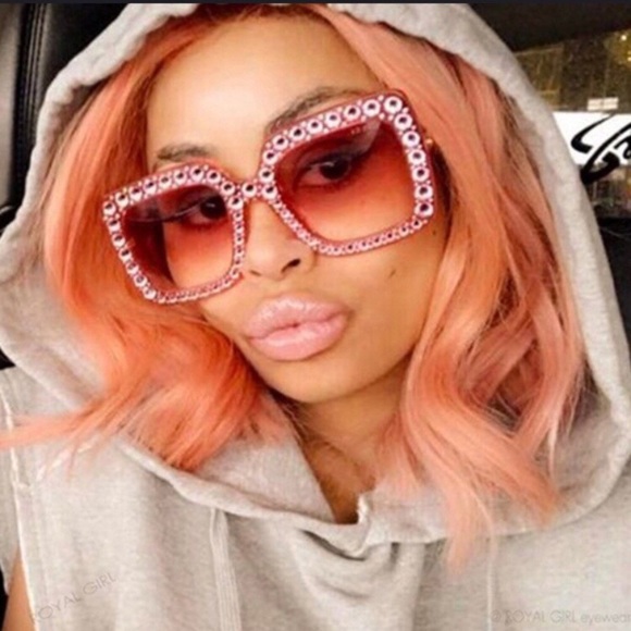 Blushing Rhinestones - Oversized Square Inverted🕶 - Picture 4 of 7